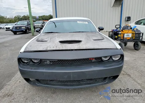 2015 Dodge Challenger Sxt z USA, uszkodzony, nr VIN 2C3CDZAG2FH883349